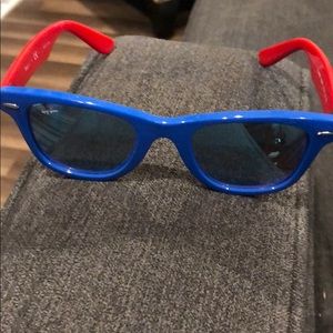 Ray ban jr shades! 8-10 years old
